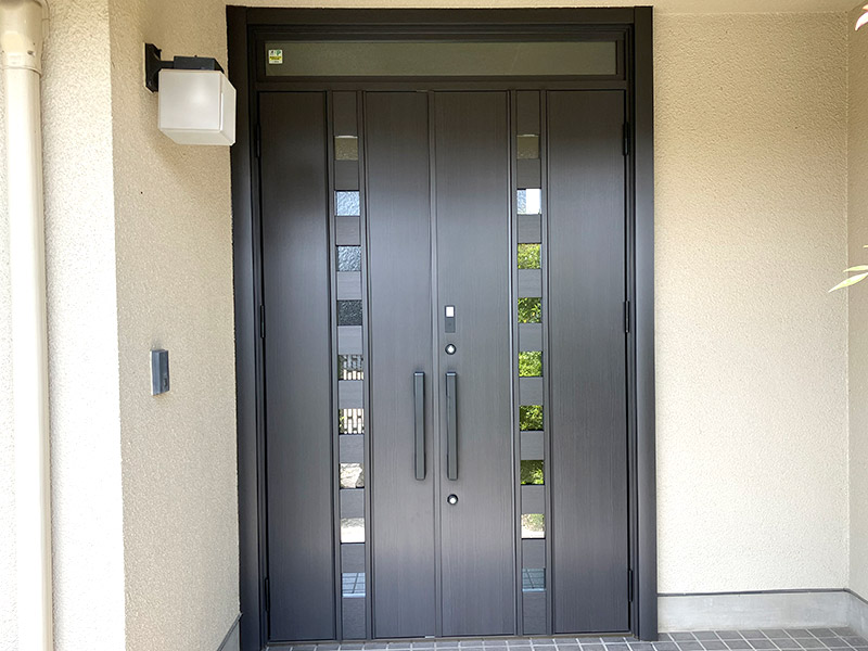 多気郡明和町 K様邸-玄関ドアリフォーム施工後01