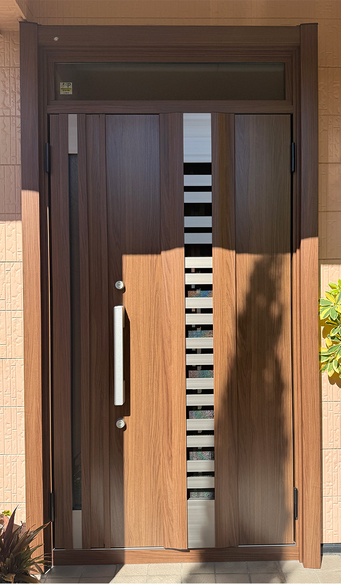 四日市市 O様邸-玄関ドアリフォーム施工後04