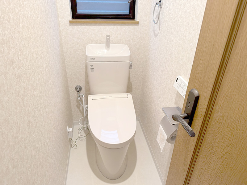 四日市市 T様邸-トイレリフォーム施工後02
