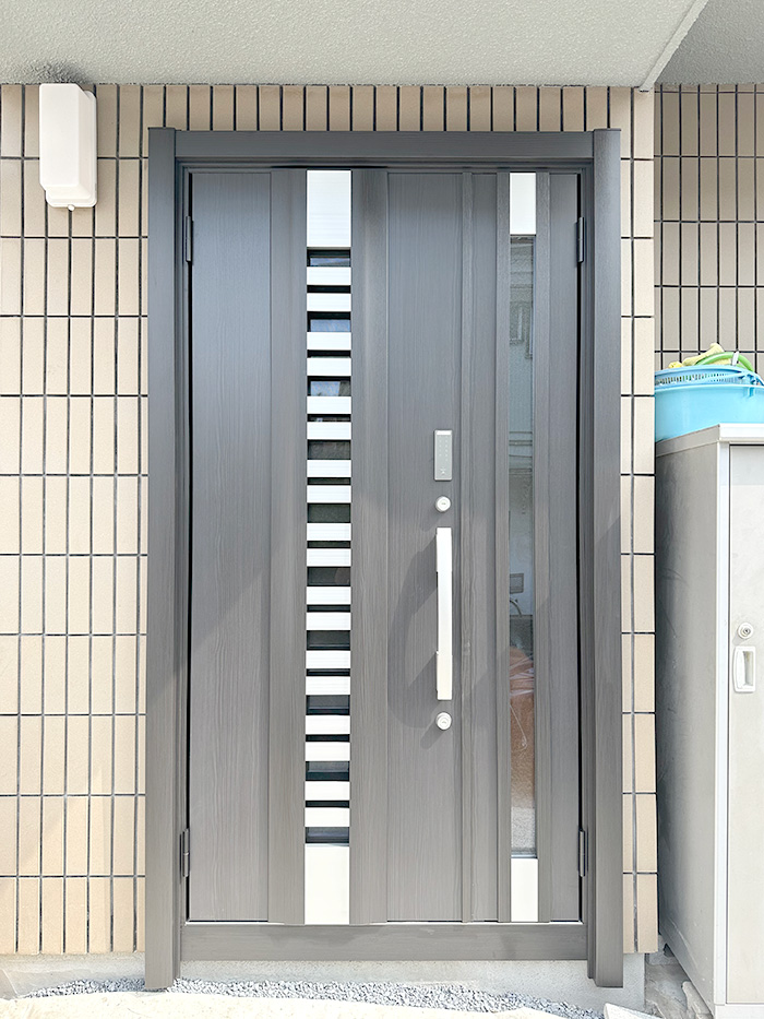 川崎市幸区 S様邸-玄関ドアリフォーム施工後01