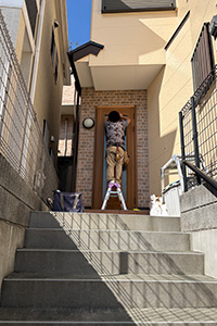 横浜市鶴見区 K様邸-玄関ドアリフォーム施工中02