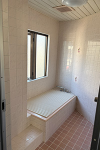 横浜市鶴見区 O様邸-バスルームリフォーム施工前01