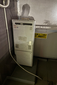 川崎市幸区 S様邸-マンションフルリフォーム, 給湯器・エコキュート交換施工前04